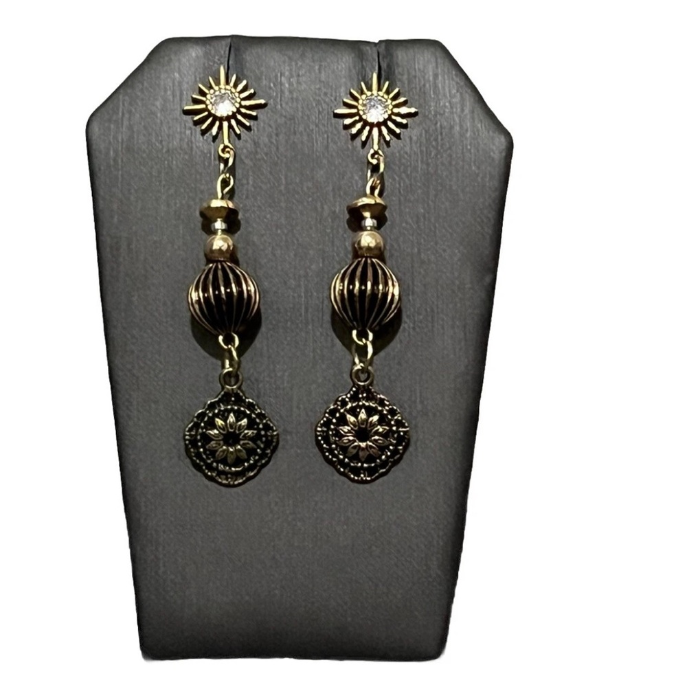 Gold and silver sun earrings with beaded details #boho #festival #earrings